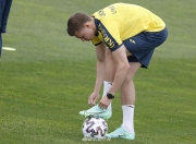 开云官网-关于荷兰面对乌克兰反扑，艰难战平晋级形势堪忧的信息