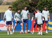 开云棋牌平台-西班牙队积极备战欧洲足球锦标赛