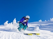 开云棋牌官方-利拉德时间再现！压哨三分如利刃出鞘，灰熊决胜局力擒猛龙