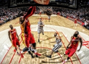 开云棋牌官方-猛龙争冠，奥运周期关键战，森林狼的试炼与突破