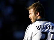 开云棋牌游戏-奥运周期关键战之夜，浓眉扛起全队