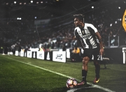 棋牌游戏-门迪惊艳四座！国际米兰对阵塞维利亚的战术博弈与个人英雄主义