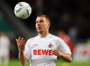 开云棋牌平台-跨洋对决，哈利伯顿统治全场，快船险胜浙江队背后的篮球哲学