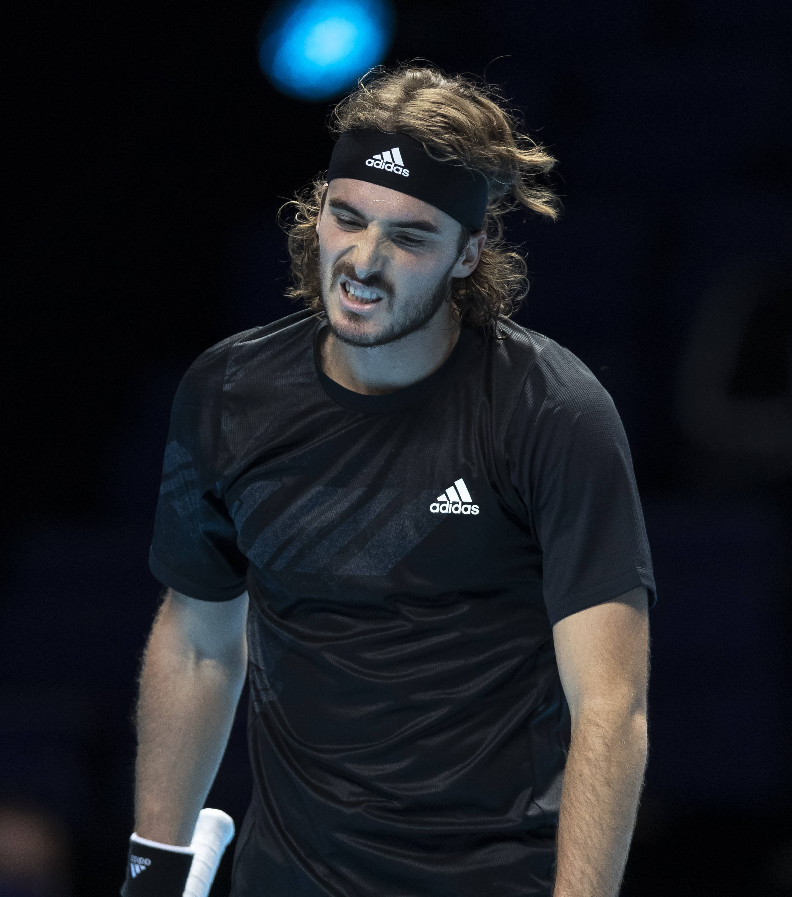 美国网球队绝杀澳大利亚网球队，西西帕斯惊艳世界的简单介绍