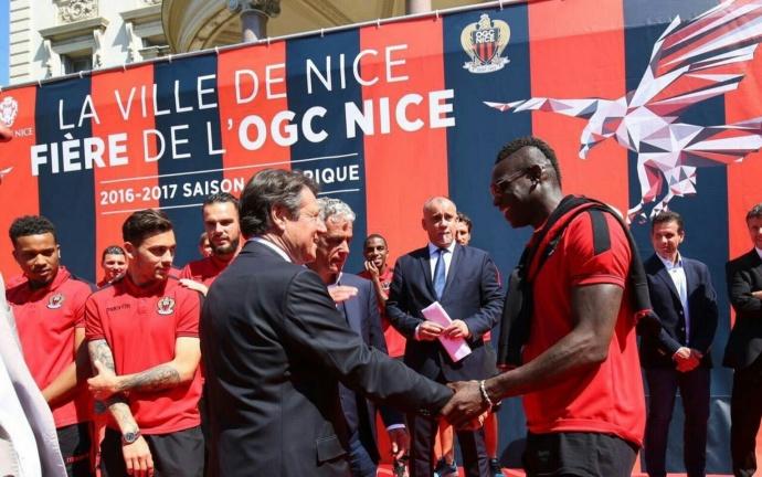 尼斯队员喜获最佳射手奖,感谢球队支持 尼斯队员喜获最佳射手奖,感谢球队支持