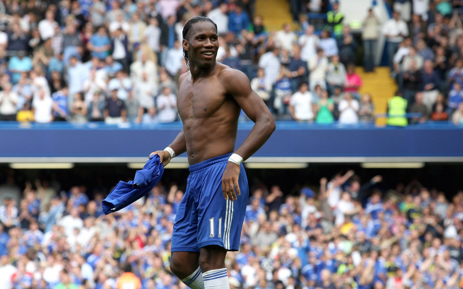 绿茵场上的地缘政治，伊拉克拿下法国，卡瓦哈尔展现足球的和平力量