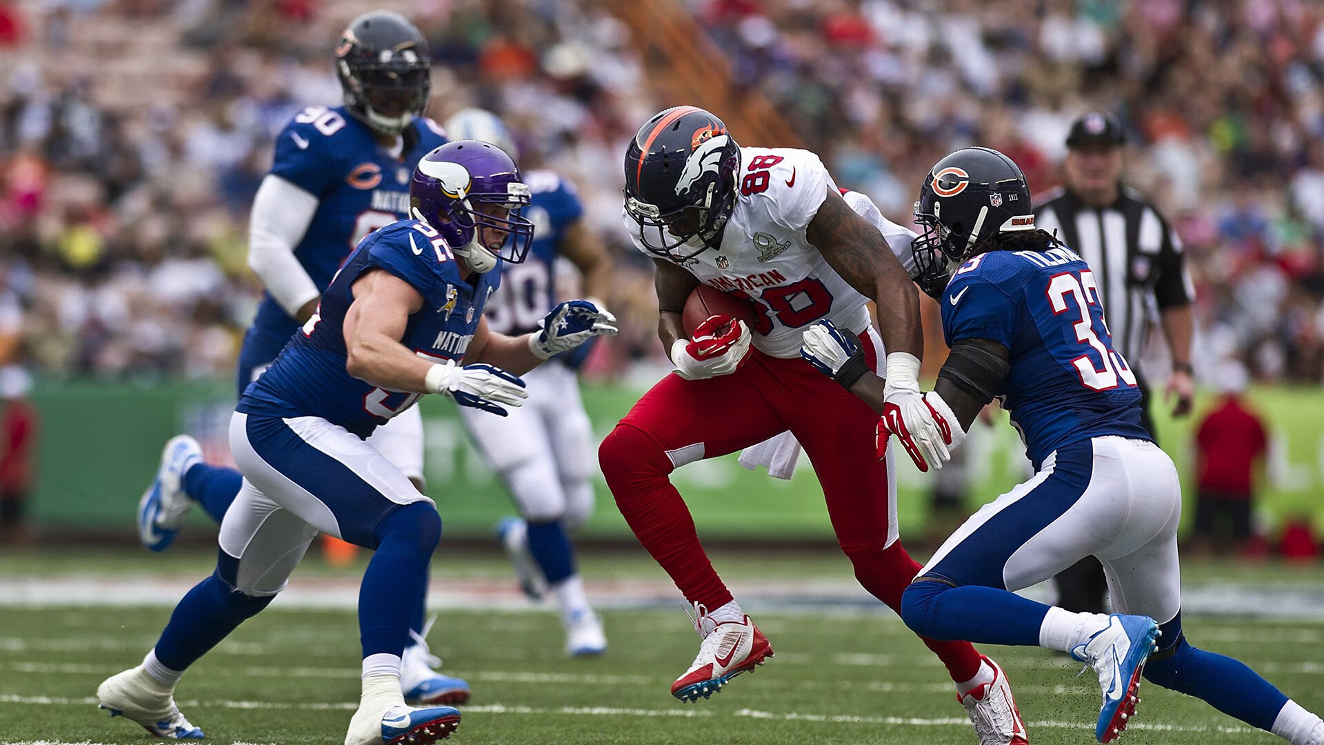 布克单骑破阵，当个人天赋撕裂团队防守，公牛如何见证凤凰城之星的完全体