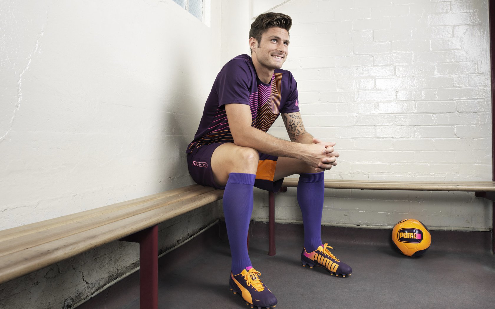 冷门与热力,阿根廷新星闪耀,萨内持续撕裂防线的战术启示