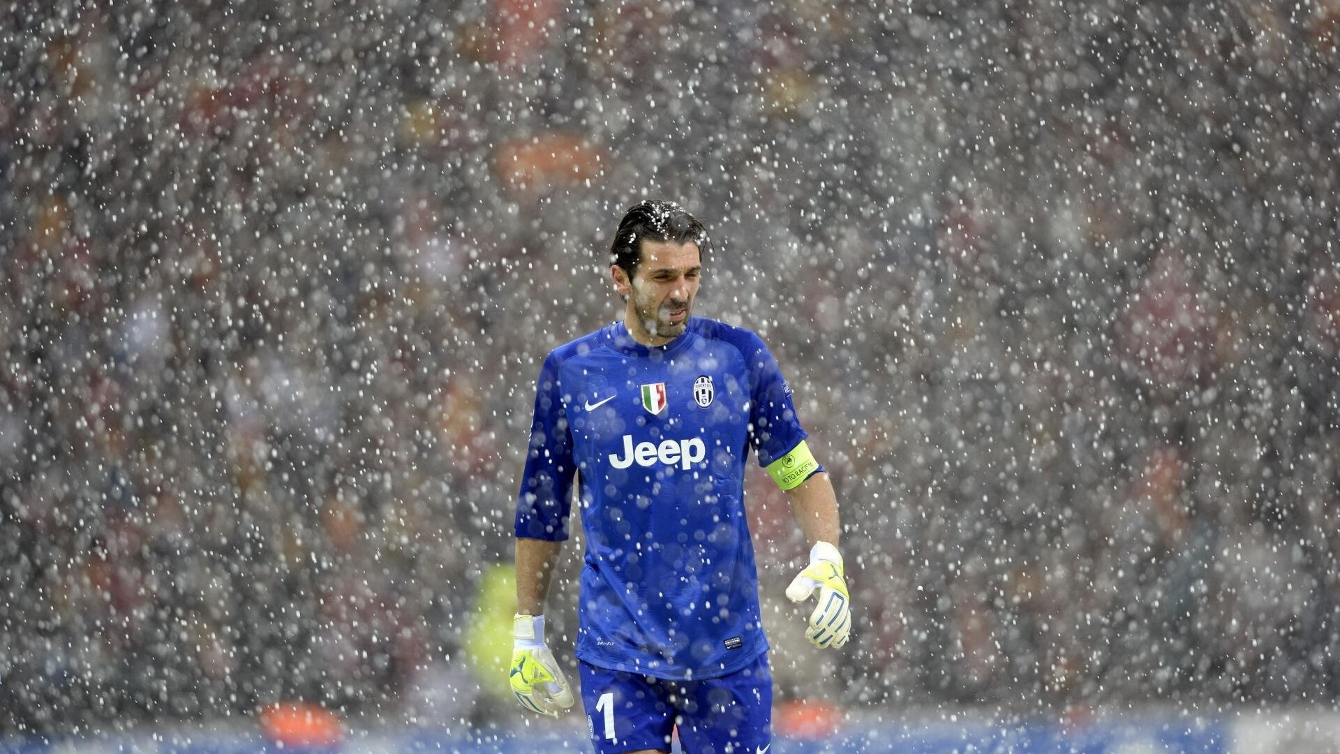 战术革命与个人传奇，荷兰风暴下的巴萨之殇与基米希的纪录之夜